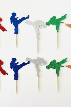 Judo Karate kid cupcake prikkers